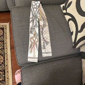 Elegant Cream and Gold Decorative Scarf